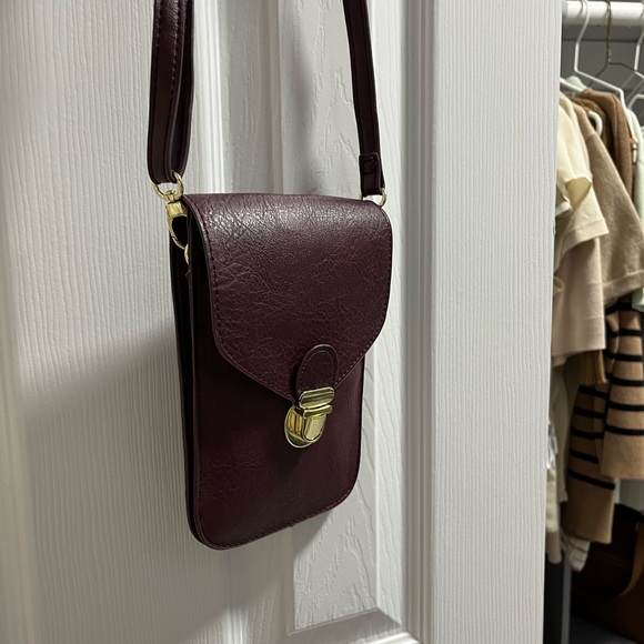 H&M Crossbody. - Picture 3 of 6